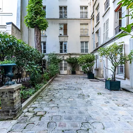 דירה 42cherchemidi New 100m2 3br Designer Flat In 6th St Germain-des-pres פריז