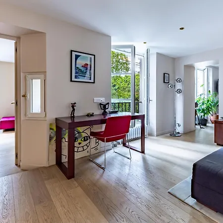 42cherchemidi New 100m2 3br Designer Flat In 6th St Germain-des-pres Paříž