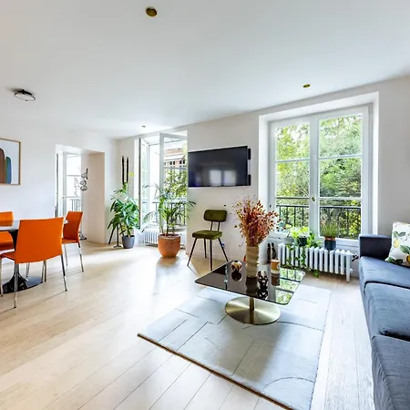 42cherchemidi New 100m2 3br Designer Flat In 6th St Germain-des-pres Paříž